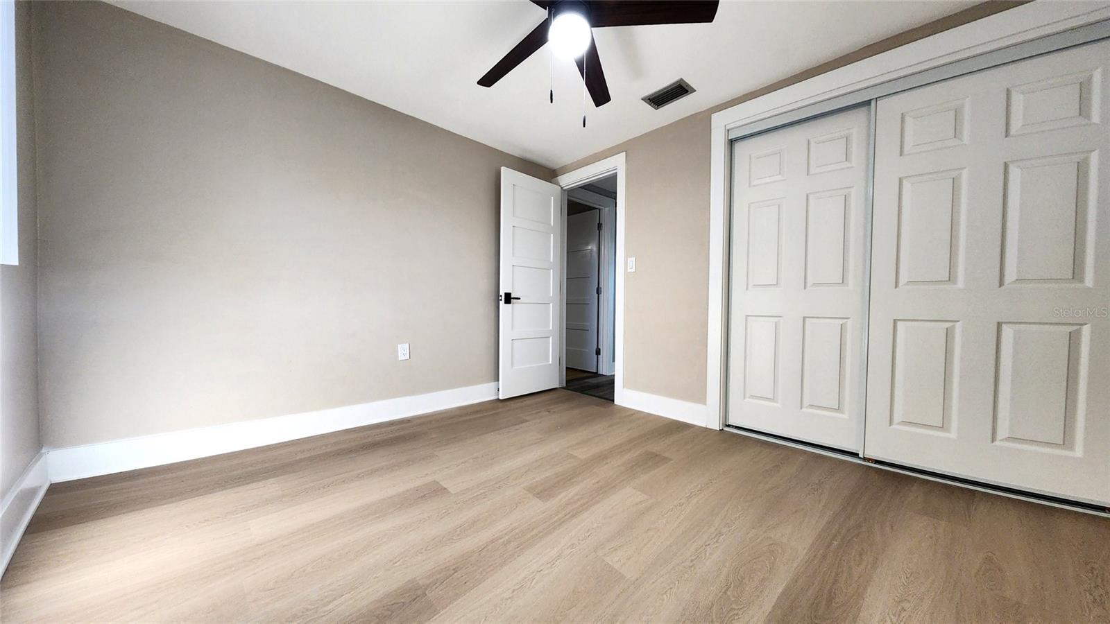 COLONIAL MANOR - Residential Lease