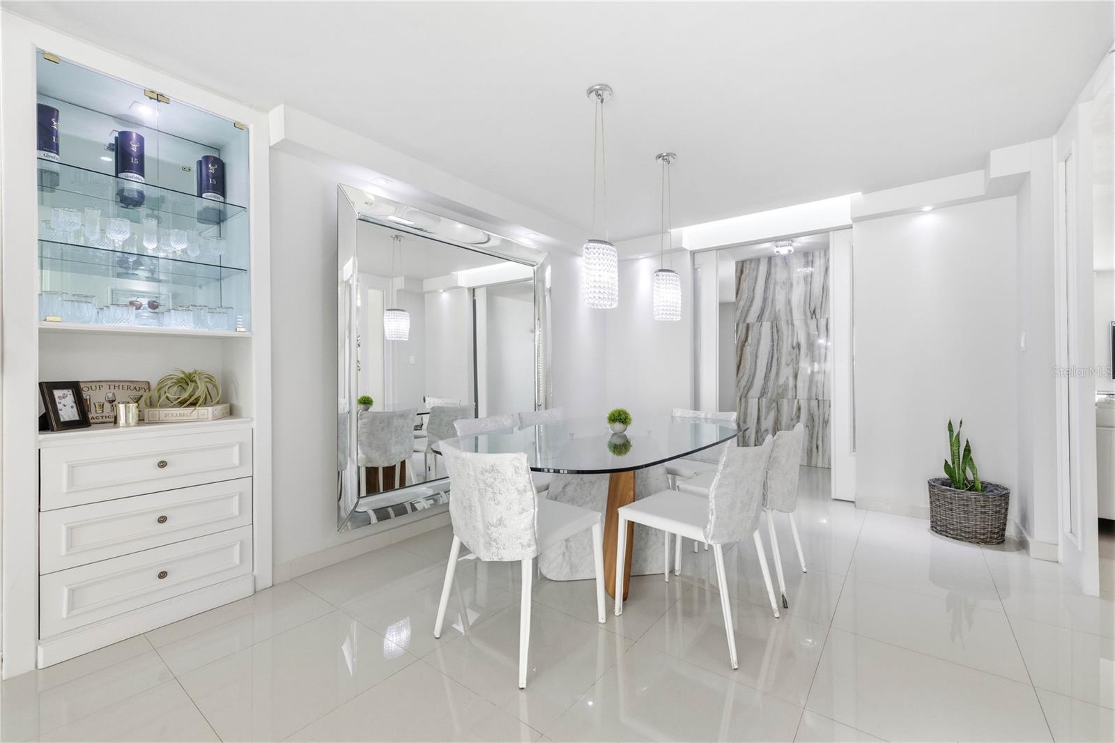 PASEO REAL - Residential