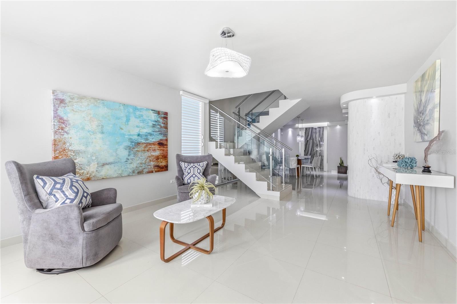 PASEO REAL - Residential