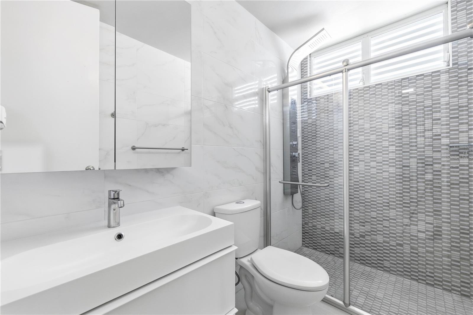 PASEO REAL - Residential