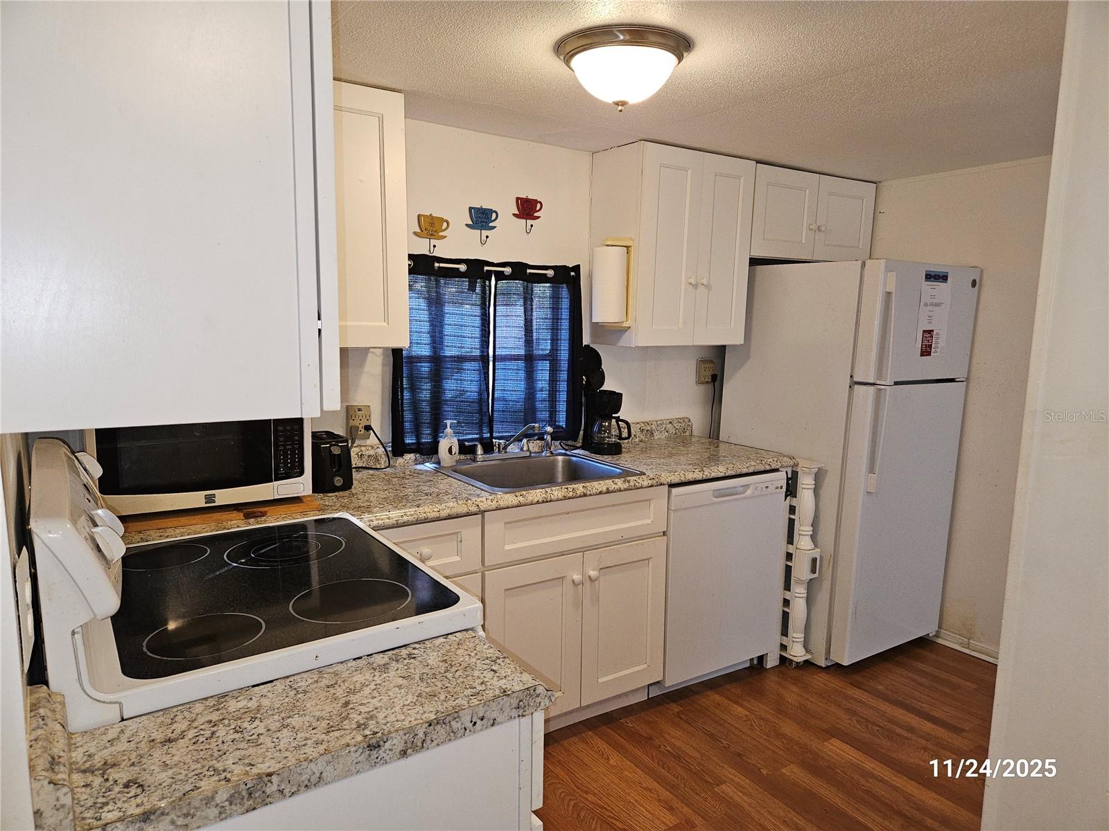 BAREFOOT PARK - Residential