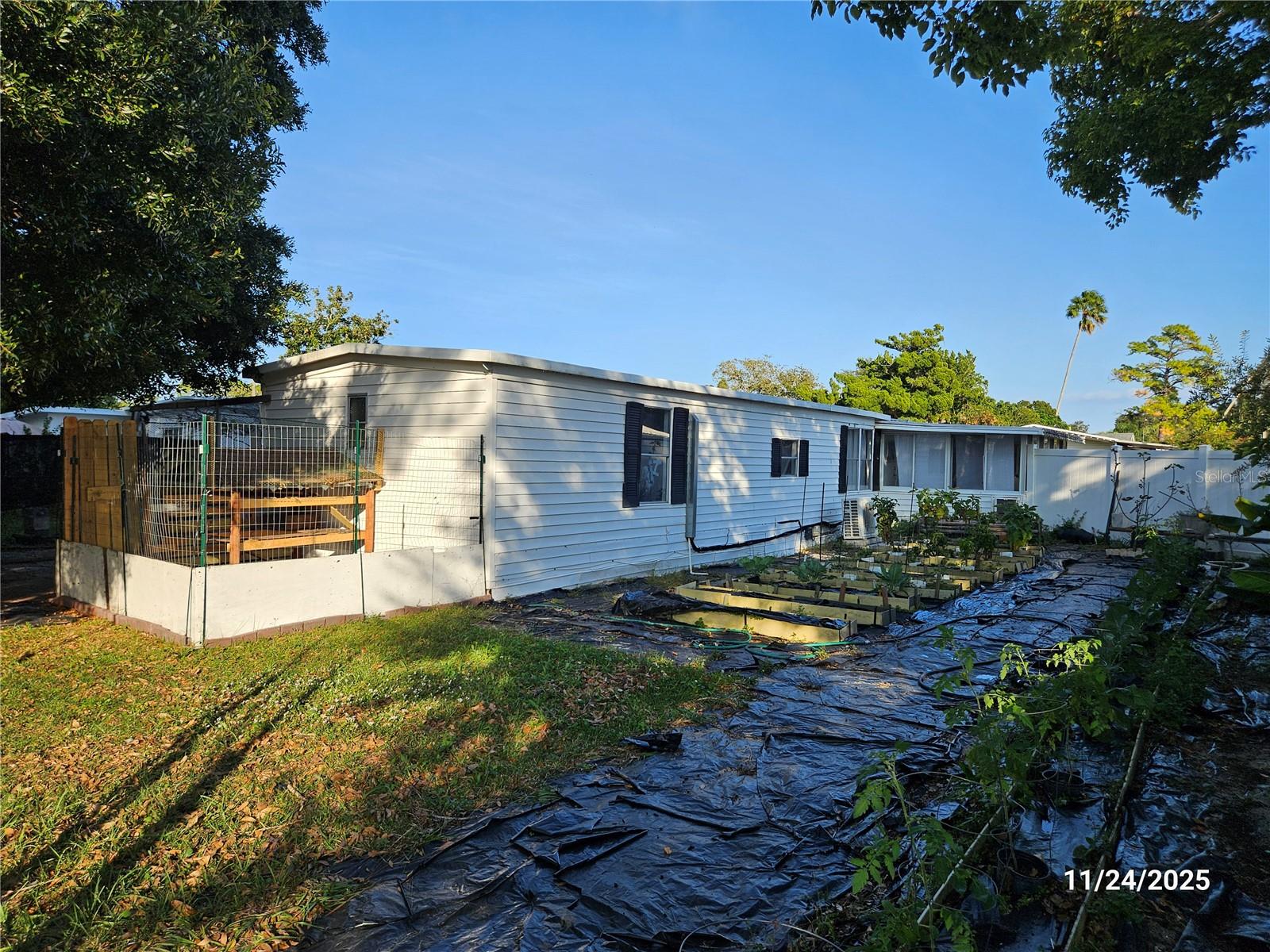 BAREFOOT PARK - Residential