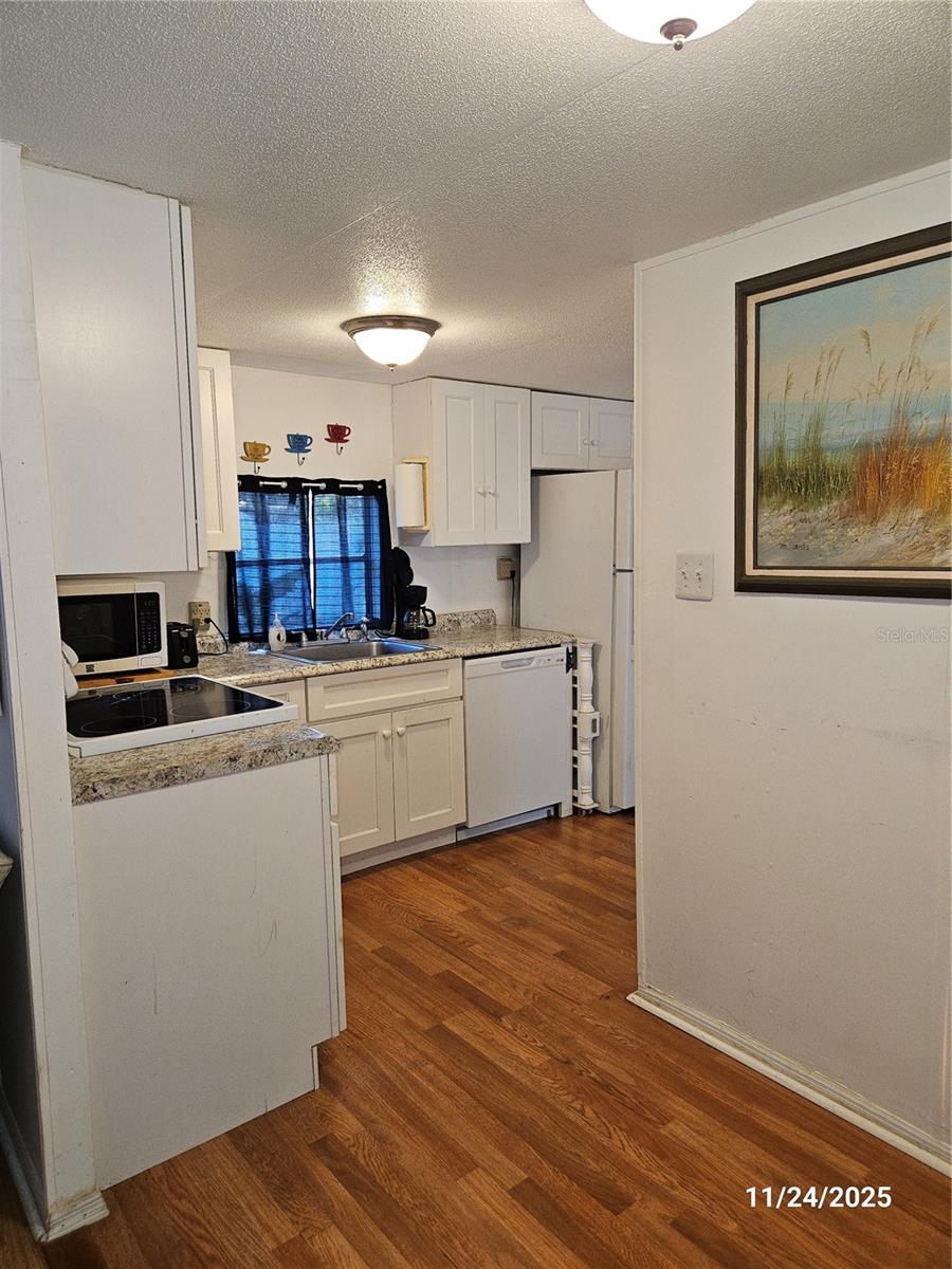 BAREFOOT PARK - Residential