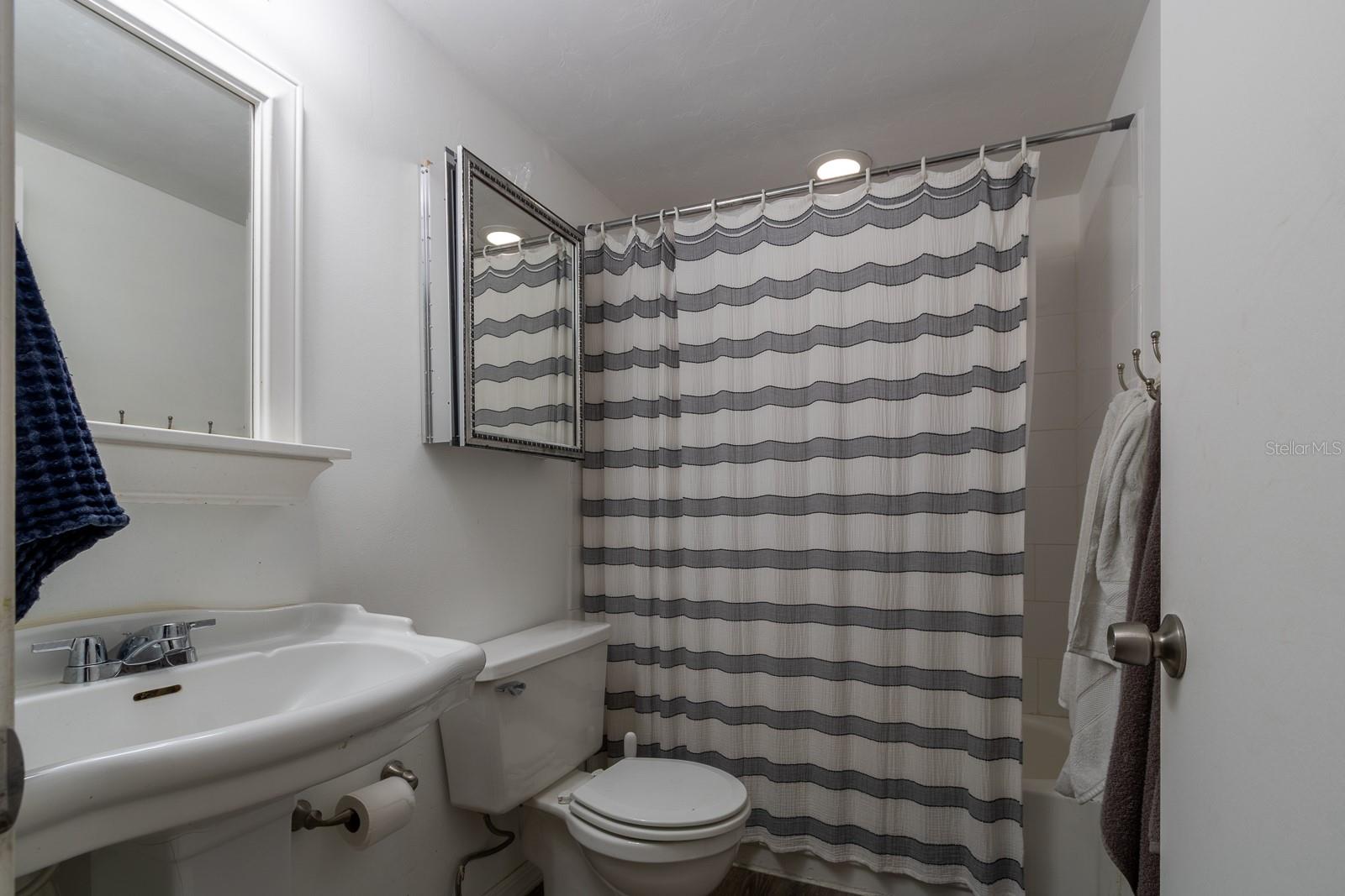 223 NW 34TH STREET