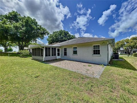 A home in LAKELAND