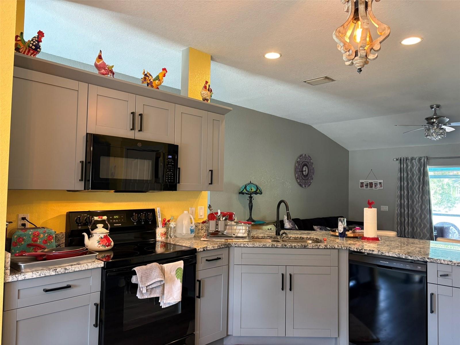 16507 CHAMBERLAIN BOULEVARD