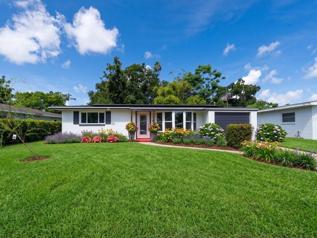 Photo of 1516 Country Lane W, Clearwater, FL 33759 (MLS # TB8538223)