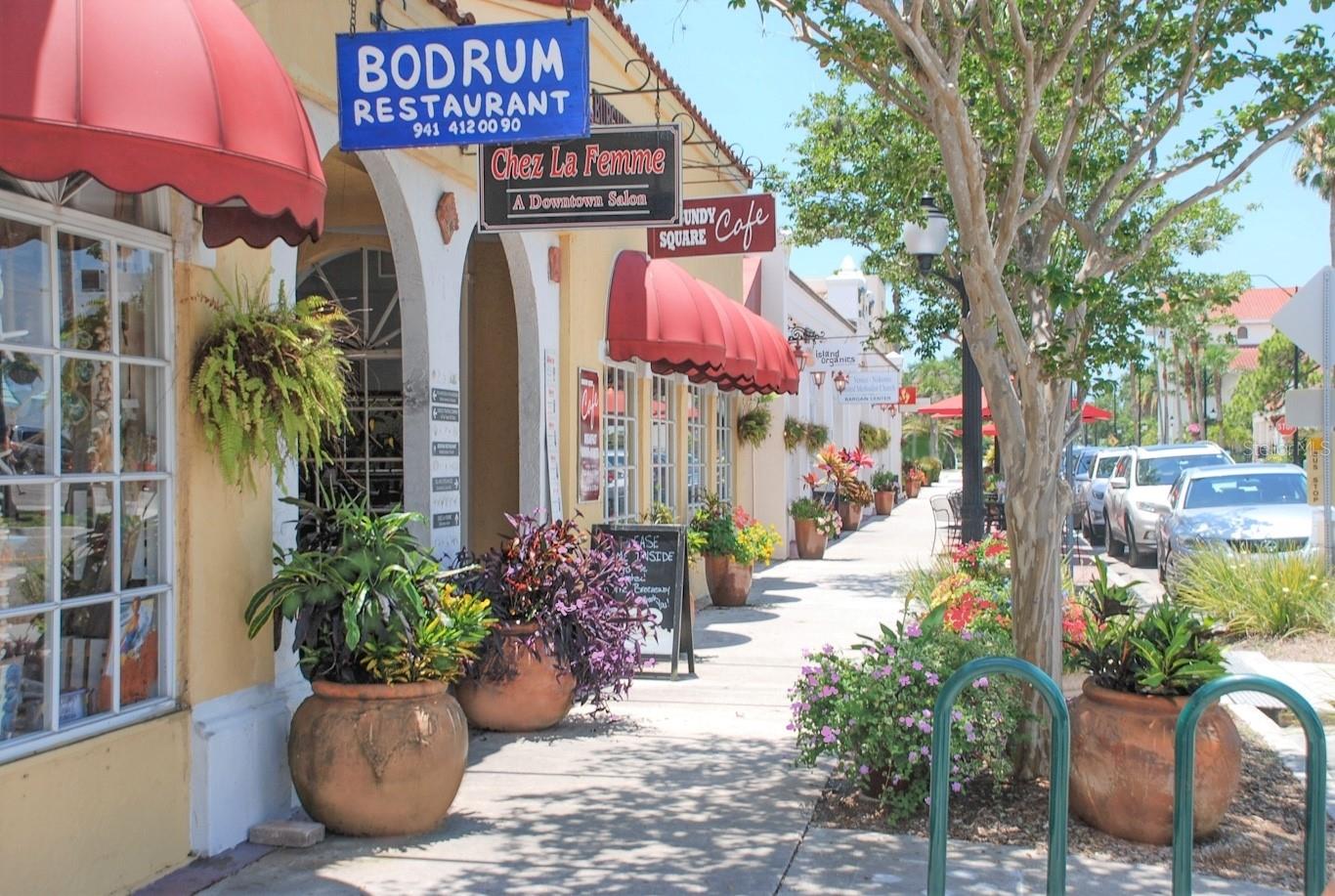 IMPERIAL HOUSE OF VENICE - Residential