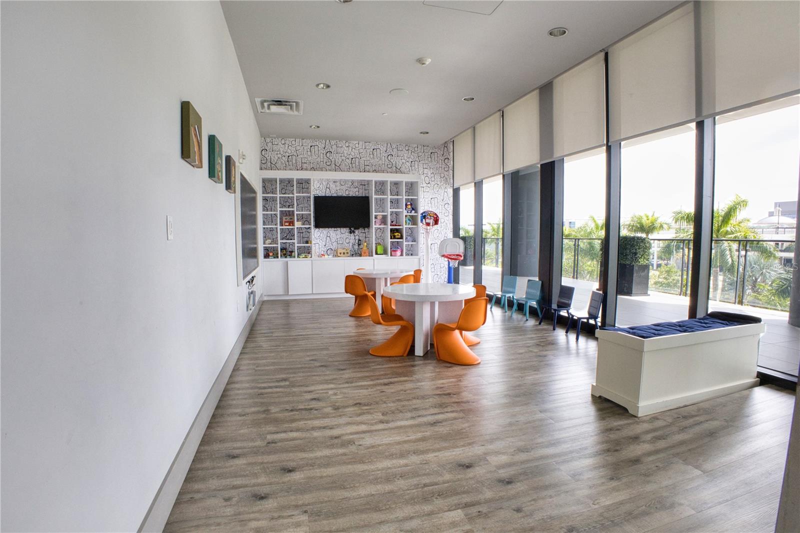 5300 PHASEO - Residential Lease