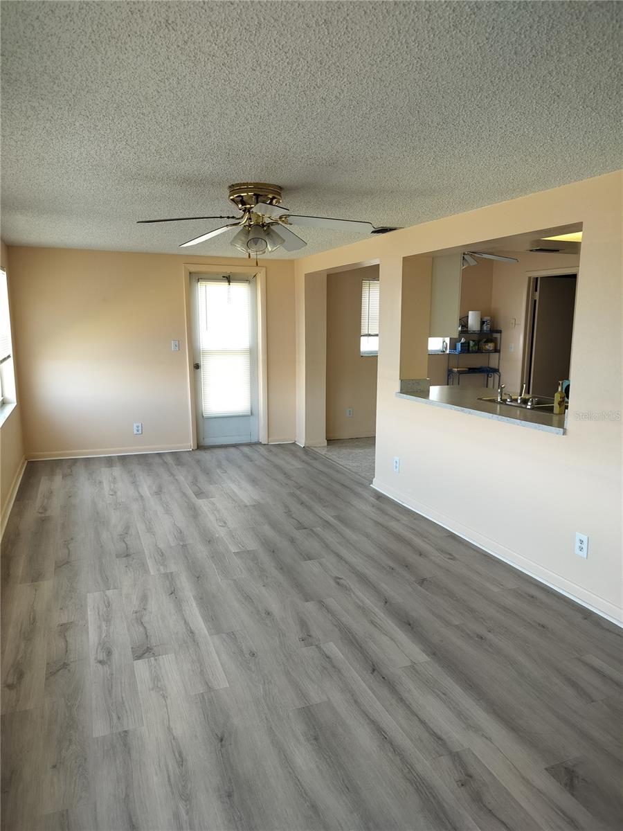 MAINLANDS OF TAMARAC BY THE GULF UNIT 1-A CONDO - Residential Lease