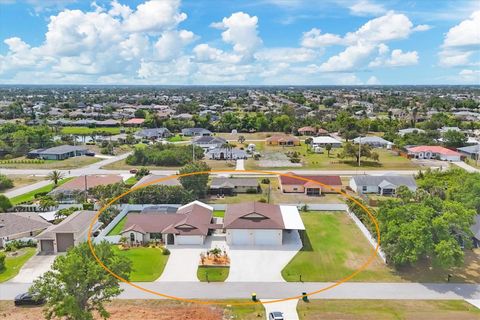 Photo of 11101 Sandrift Avenue, Englewood, FL 34224 (MLS # D6144353)