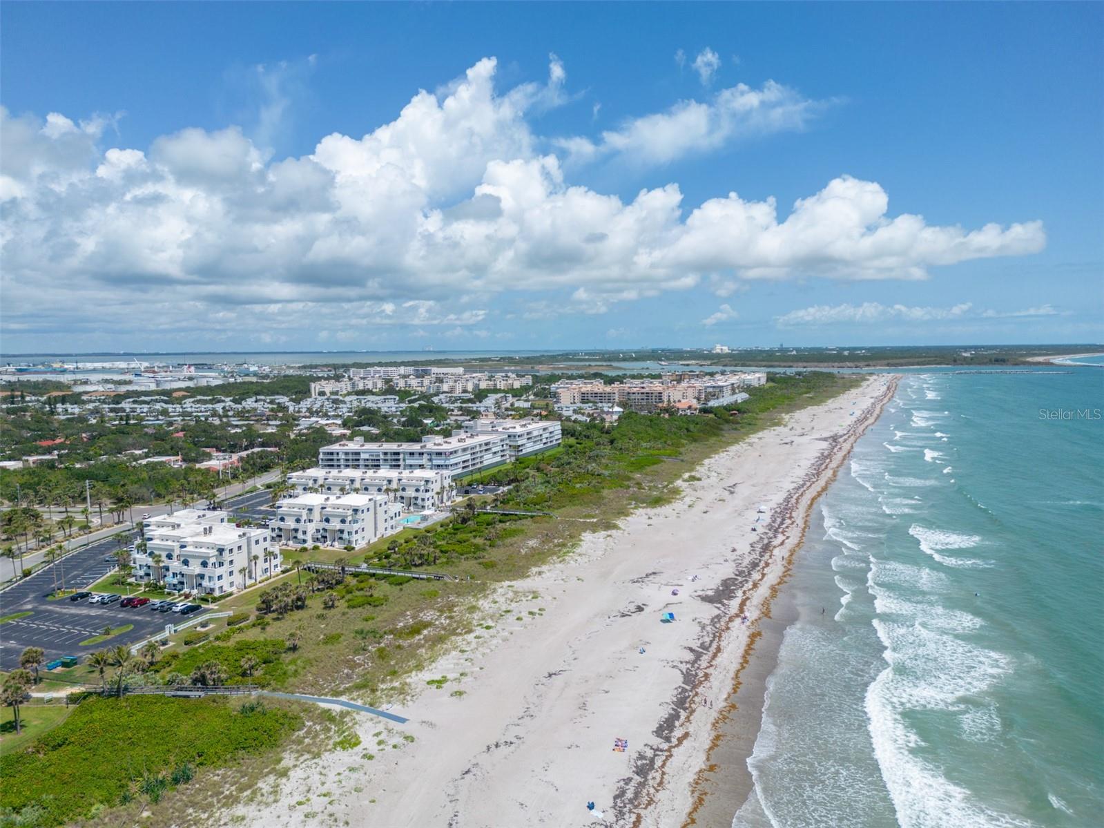 ROYAL MANSION CONDOS - Residential