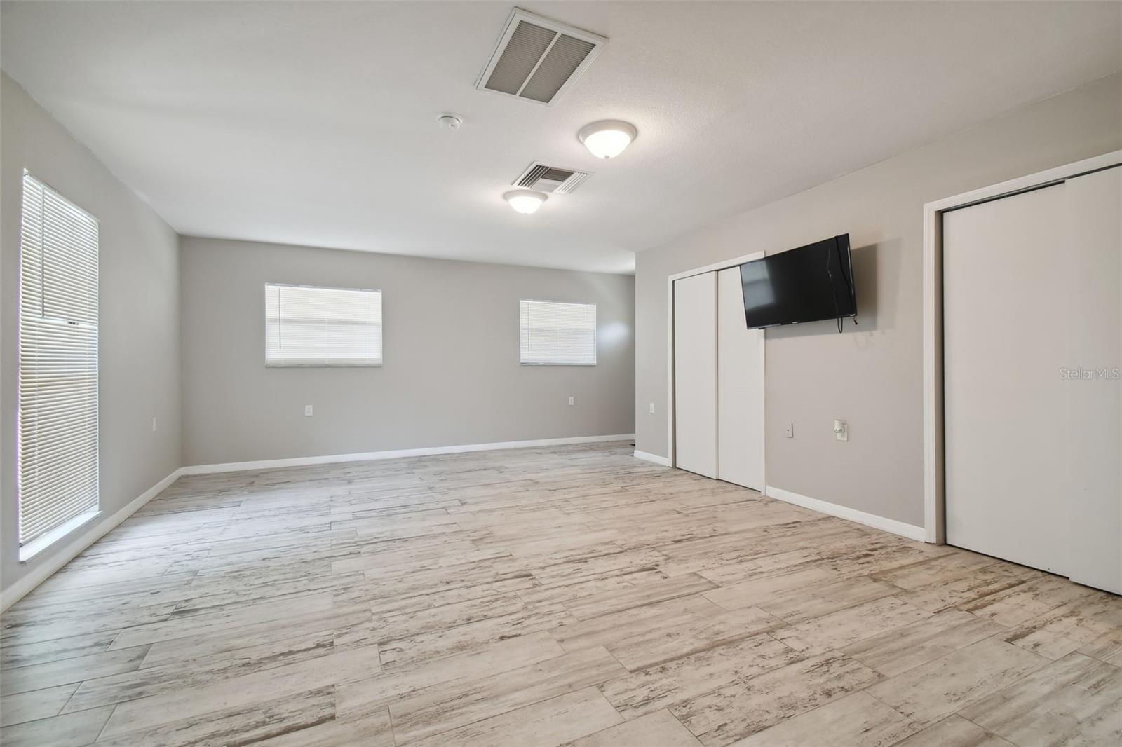 ROLLING OAKS ESTATES - Residential