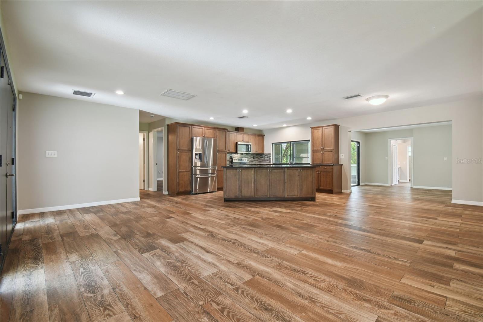 ROLLING OAKS ESTATES - Residential