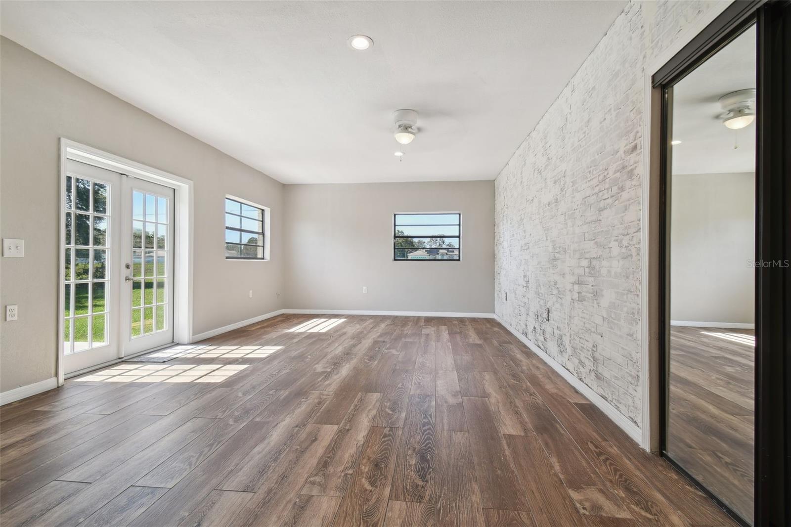 ROLLING OAKS ESTATES - Residential