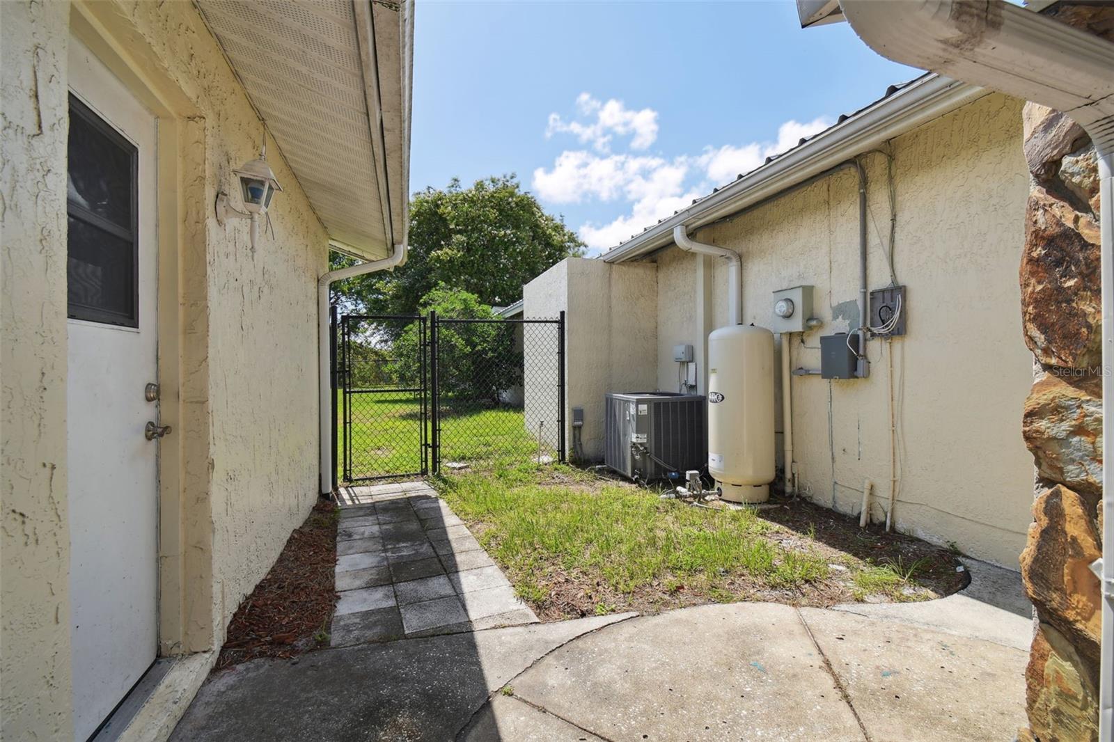 ROLLING OAKS ESTATES - Residential