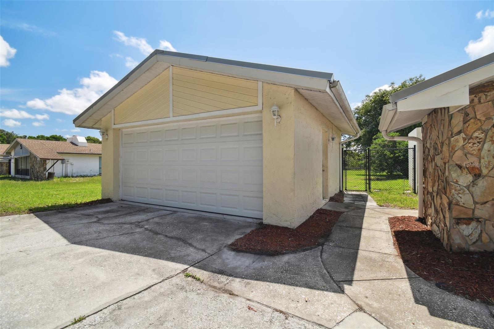 ROLLING OAKS ESTATES - Residential