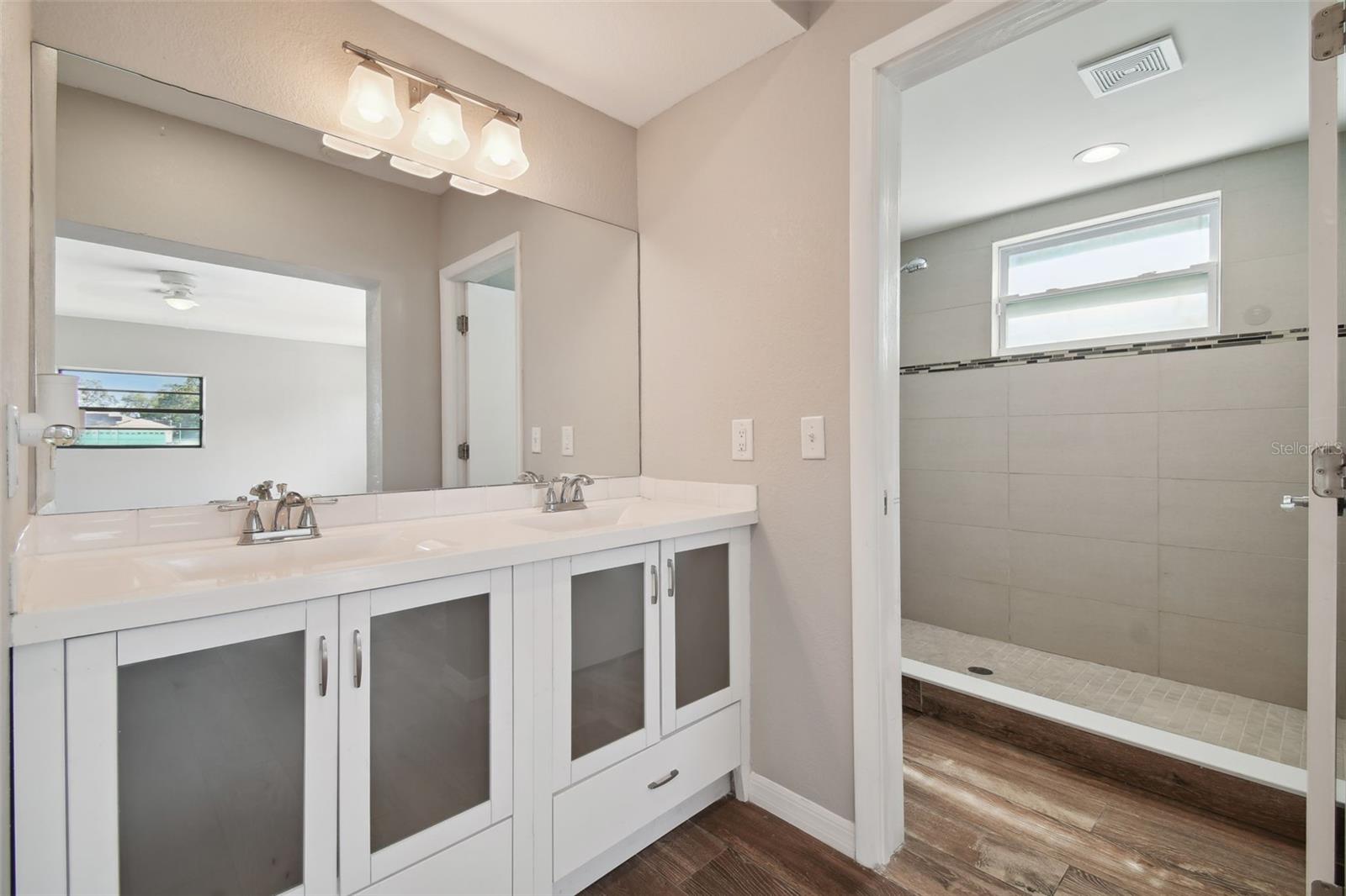 ROLLING OAKS ESTATES - Residential