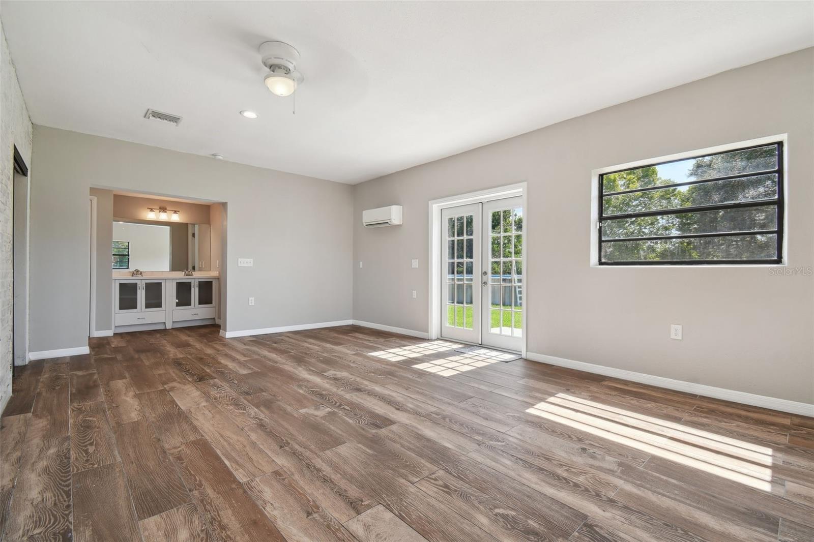 ROLLING OAKS ESTATES - Residential