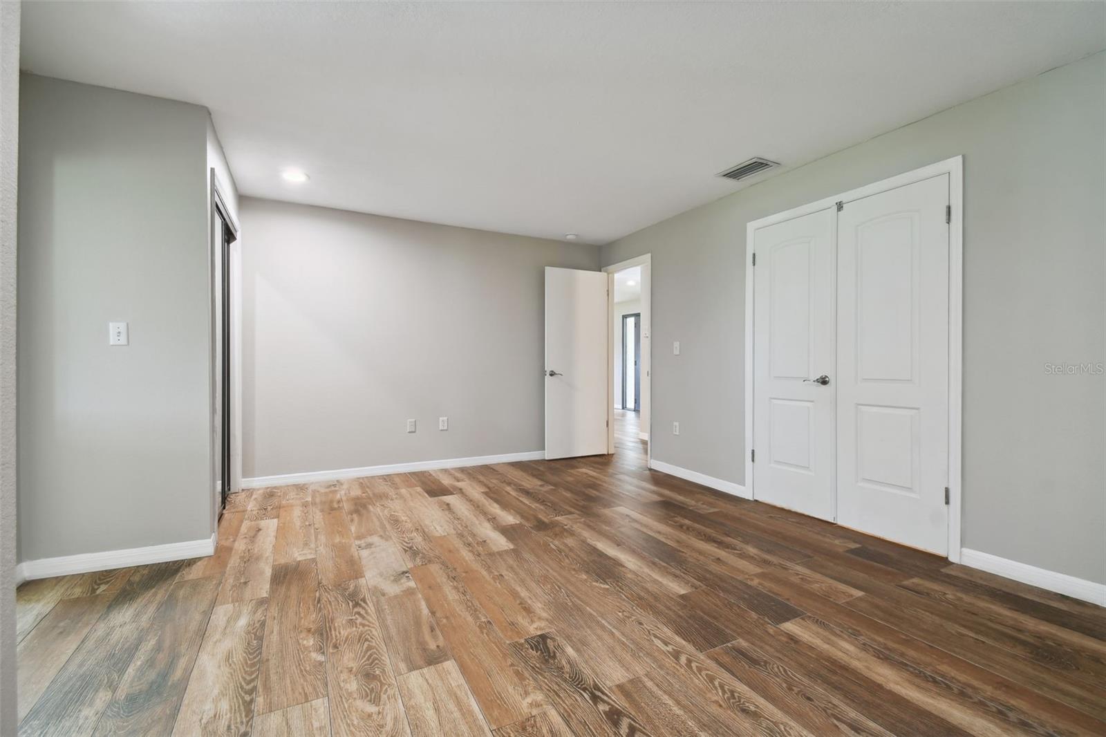 ROLLING OAKS ESTATES - Residential