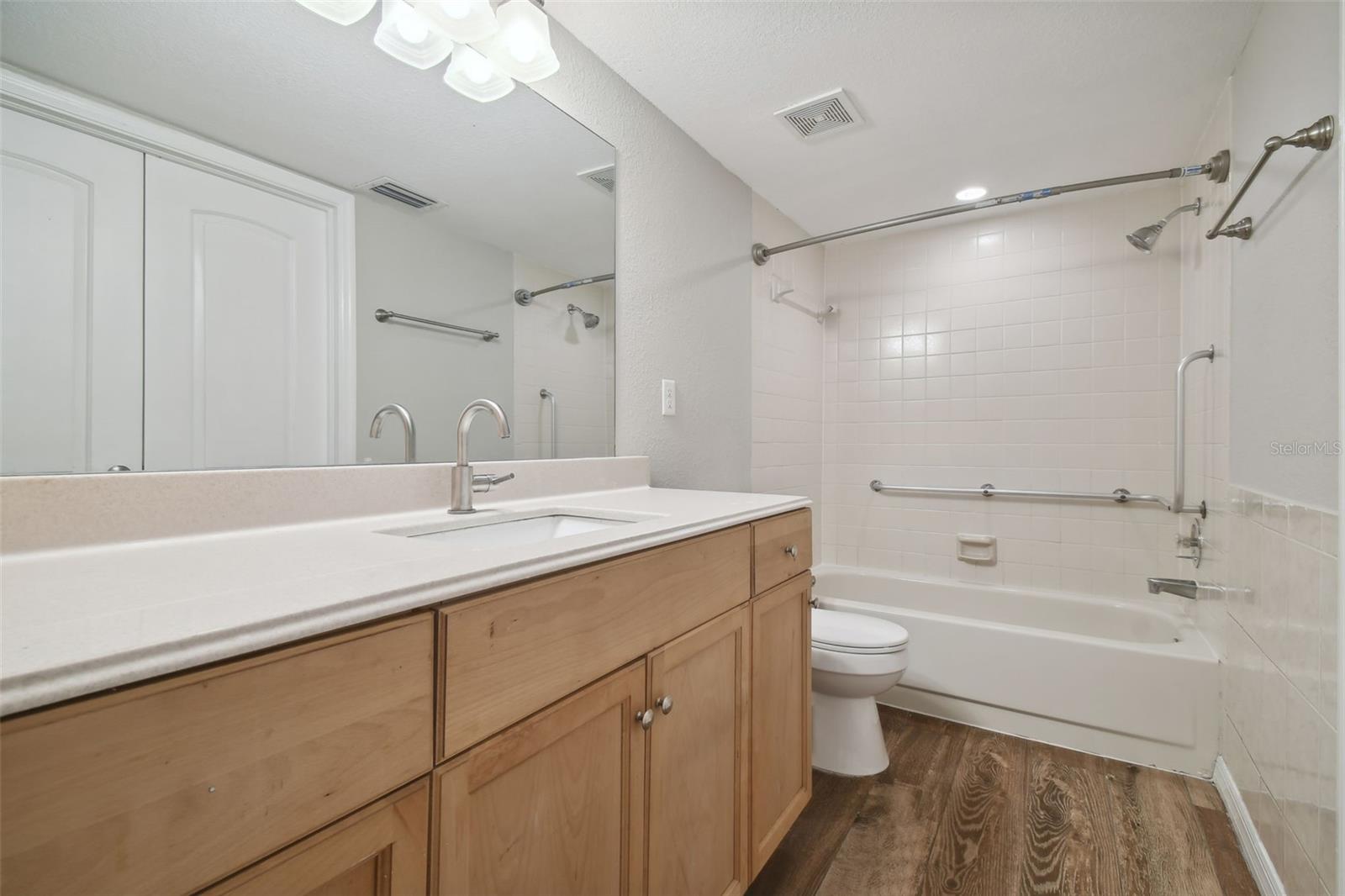 ROLLING OAKS ESTATES - Residential