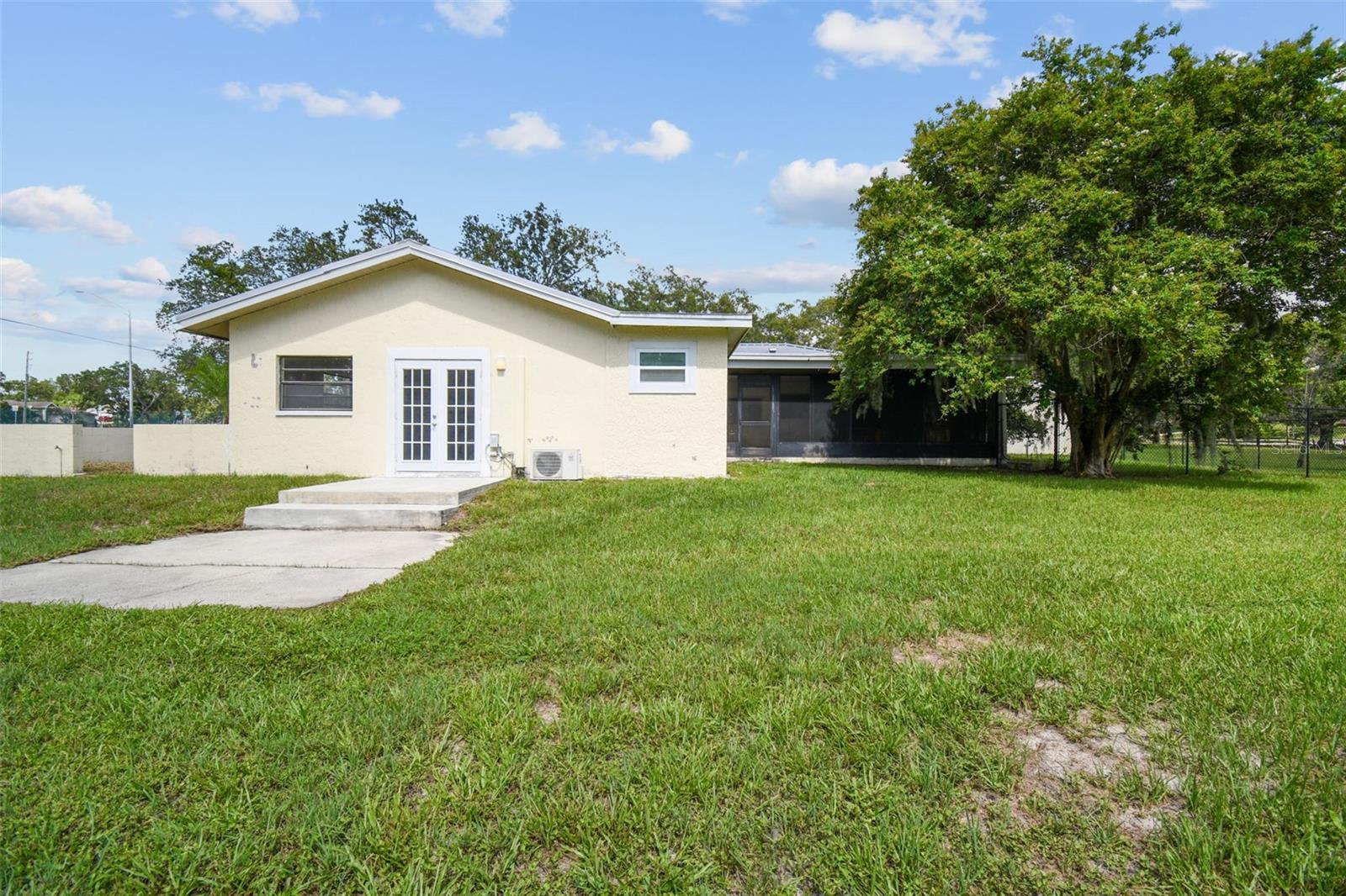 ROLLING OAKS ESTATES - Residential