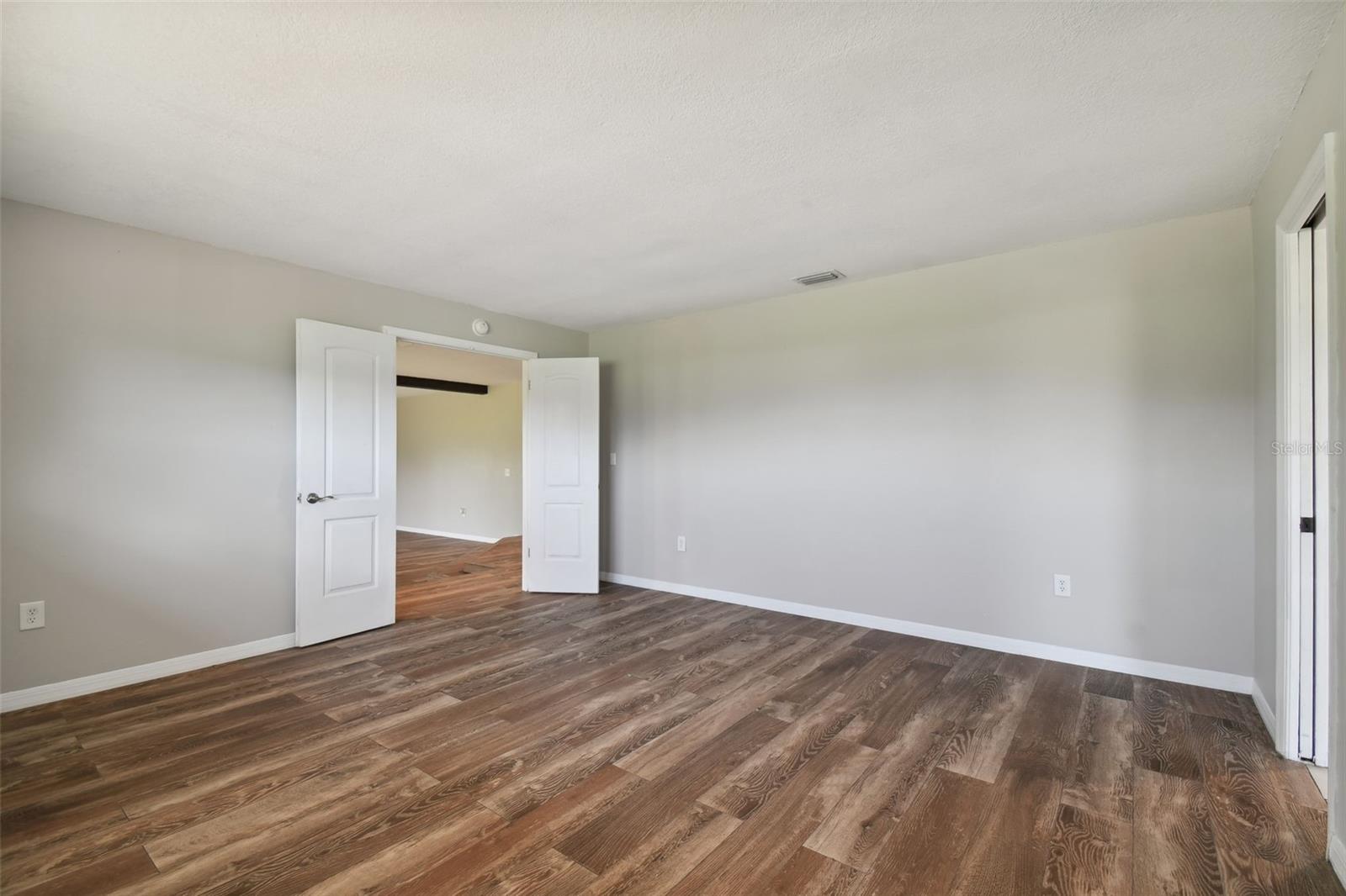 ROLLING OAKS ESTATES - Residential