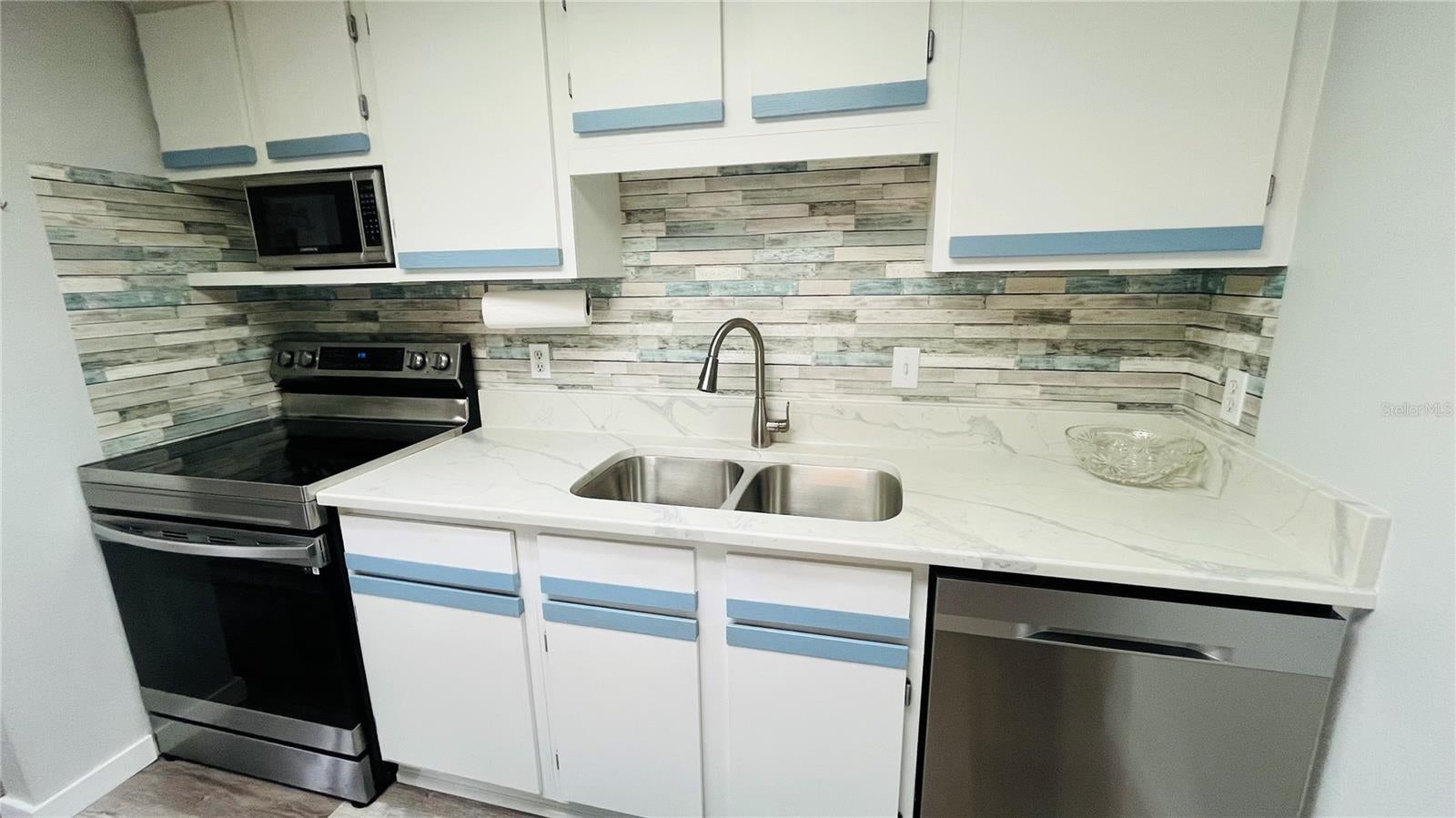 4022 BEAVER LANE 800H, PORT CHARLOTTE, FL, 33952 2 4022 BEAVER LANE 800H