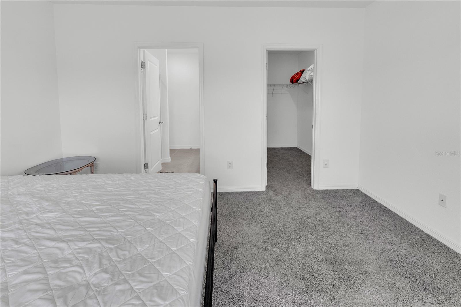 EAVES BEND @ ARTISAN LAKES - Residential Lease