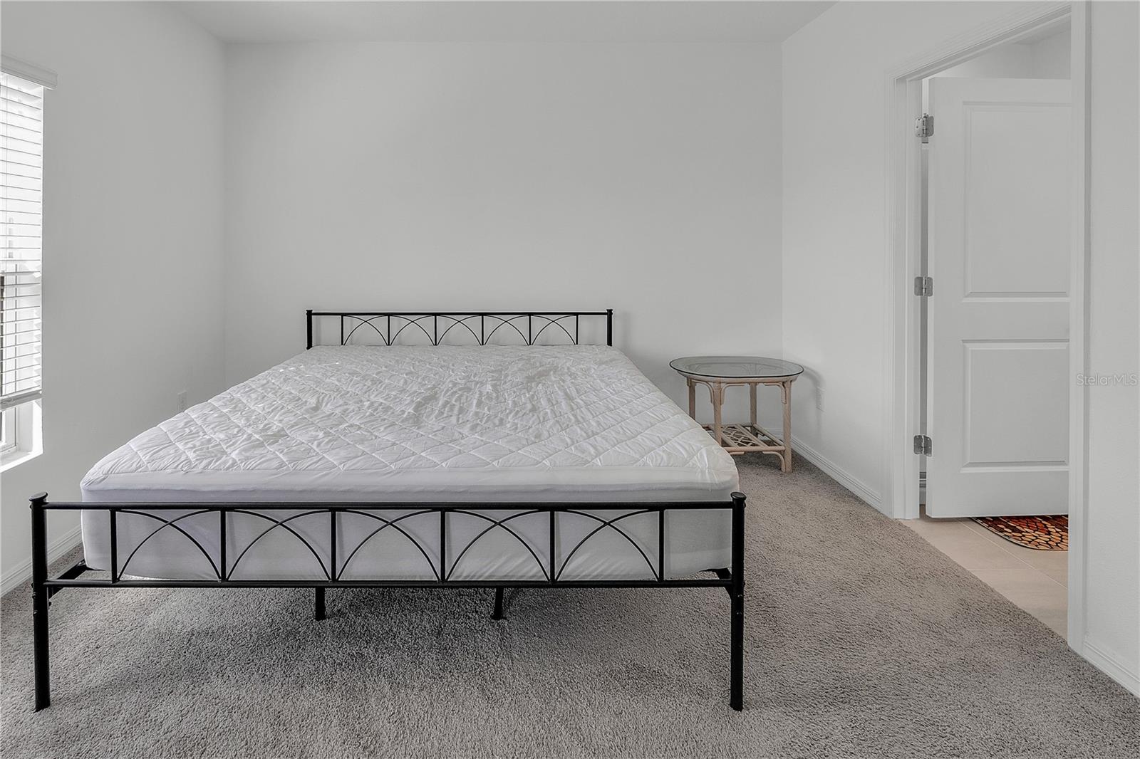 EAVES BEND @ ARTISAN LAKES - Residential Lease