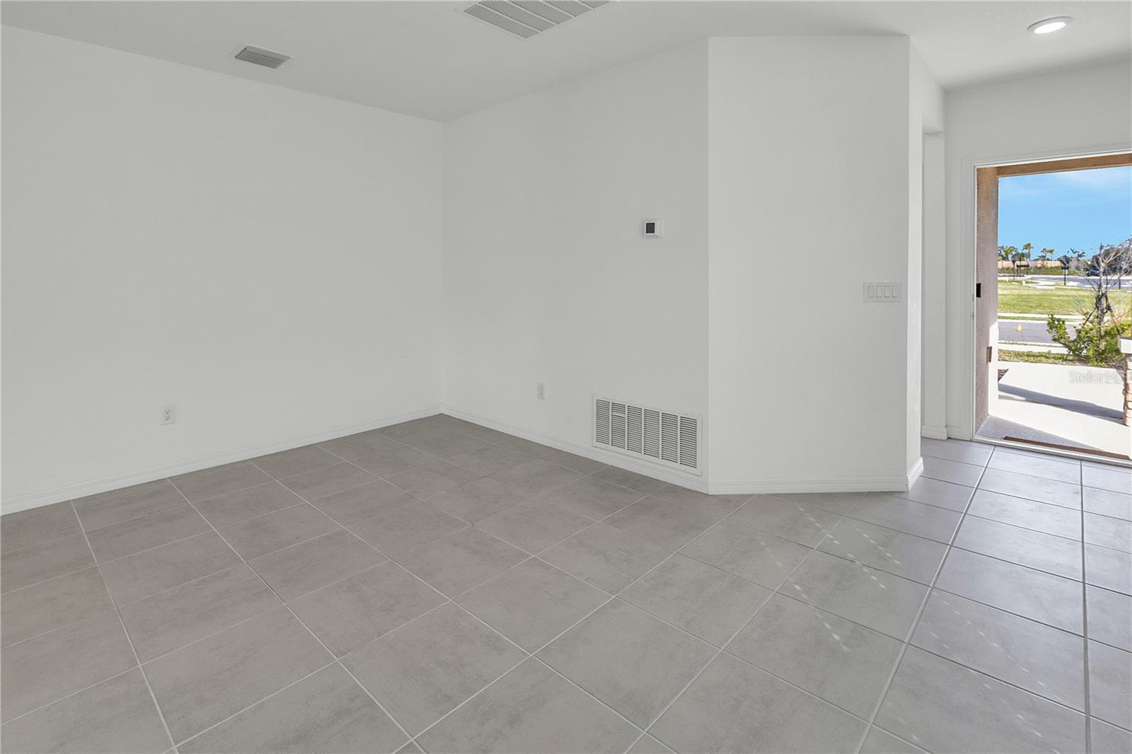 EAVES BEND @ ARTISAN LAKES - Residential Lease