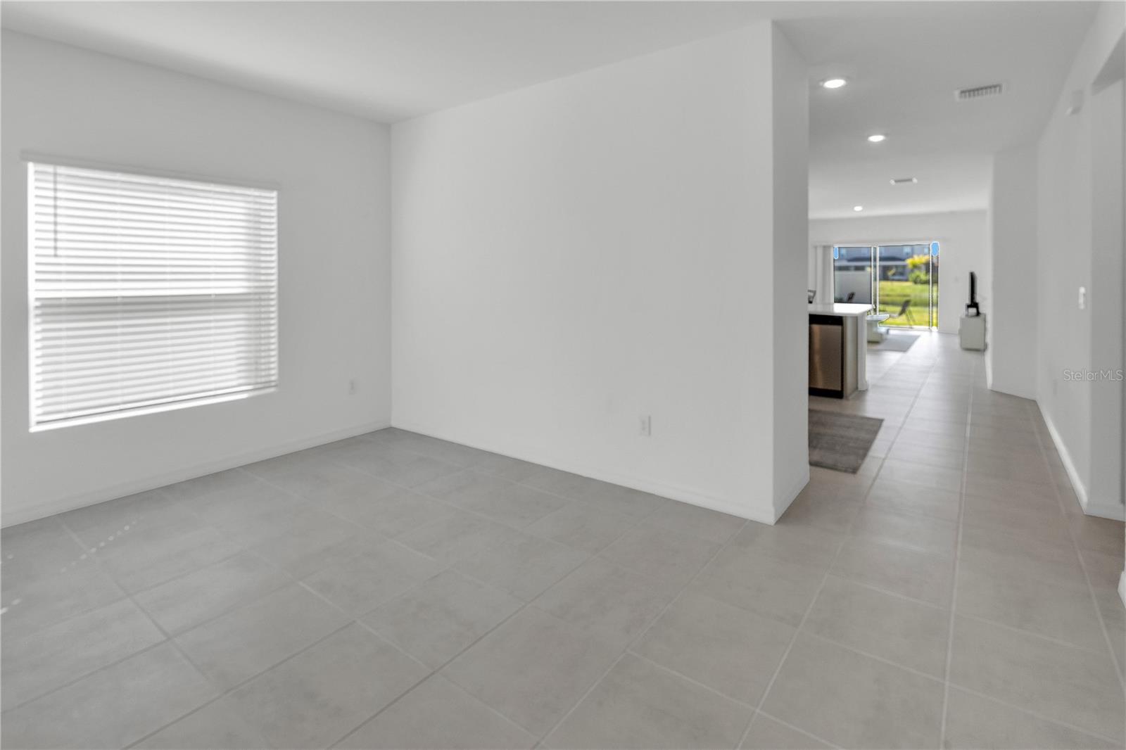 EAVES BEND @ ARTISAN LAKES - Residential Lease