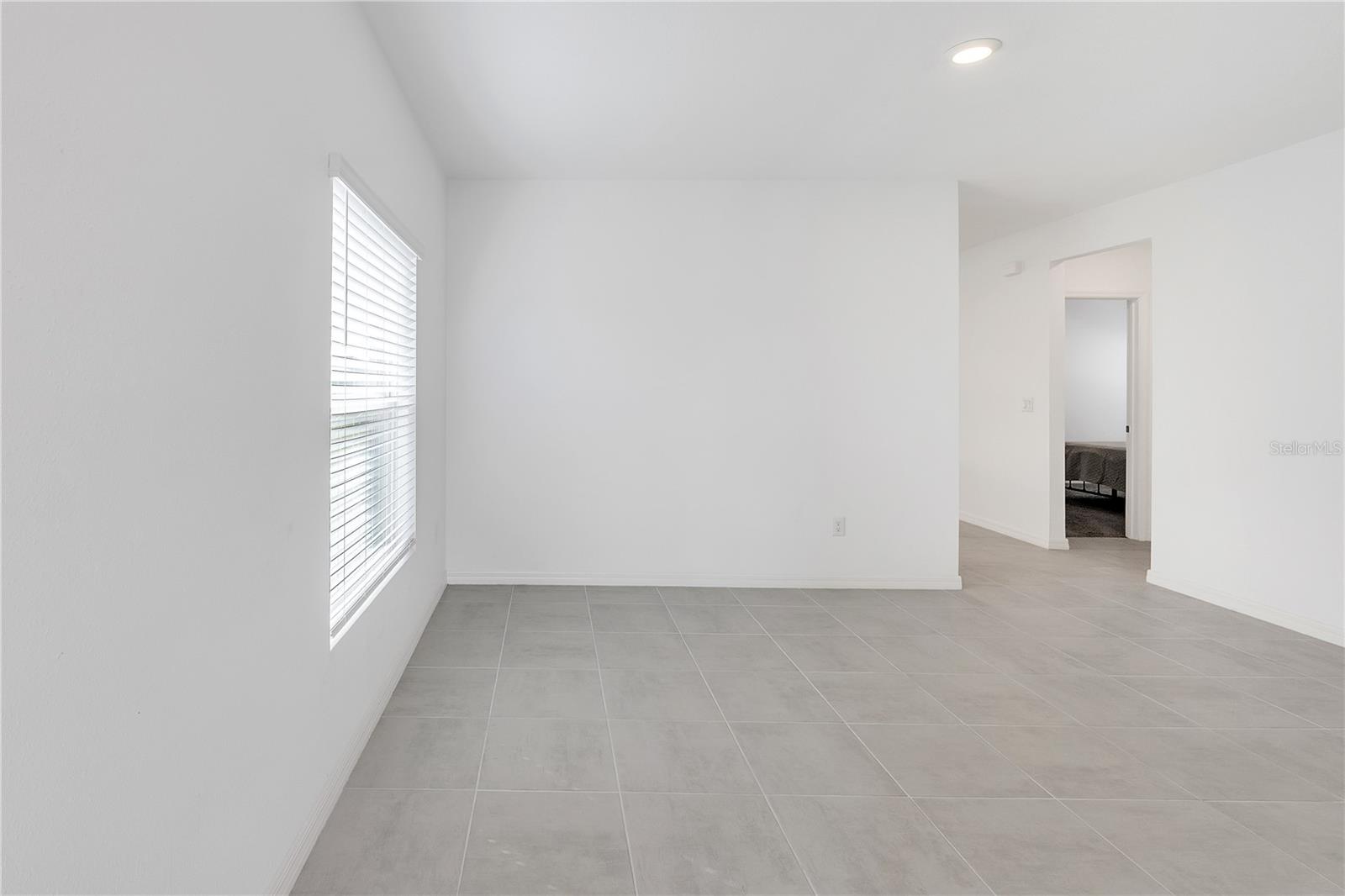 EAVES BEND @ ARTISAN LAKES - Residential Lease