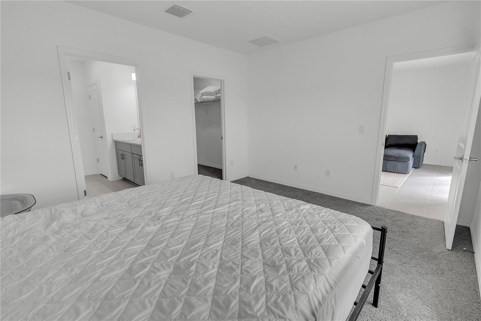 EAVES BEND @ ARTISAN LAKES - Residential Lease