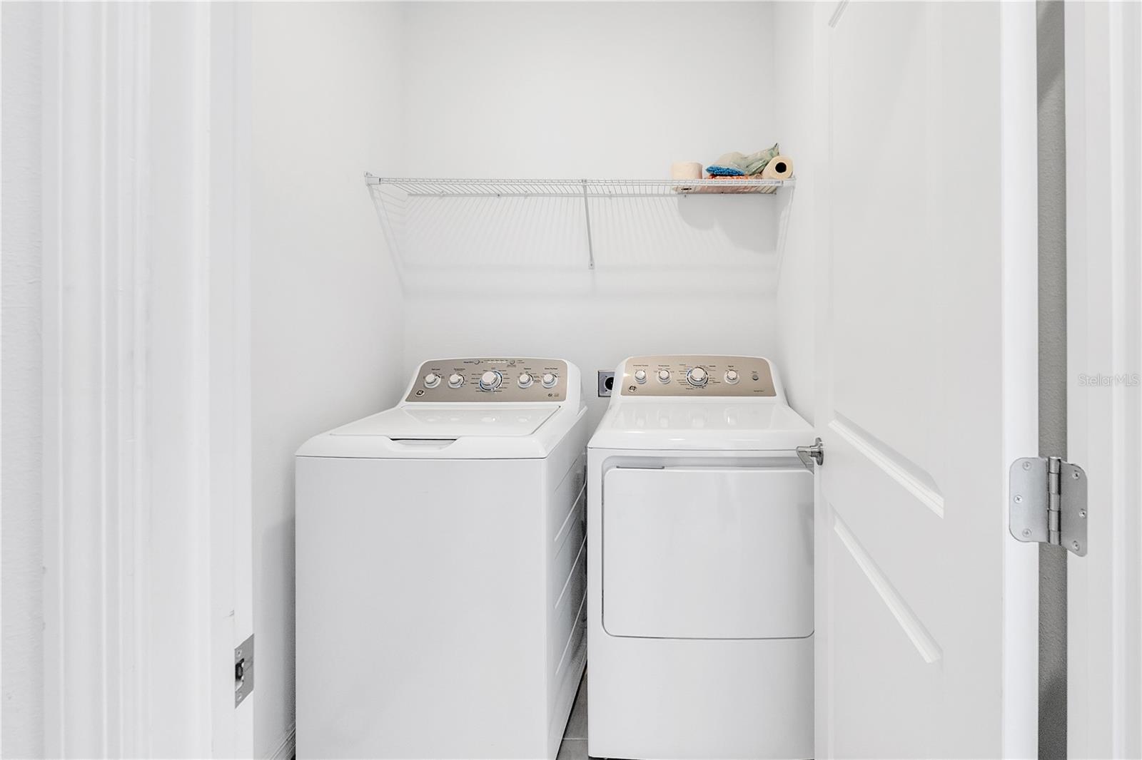 EAVES BEND @ ARTISAN LAKES - Residential Lease