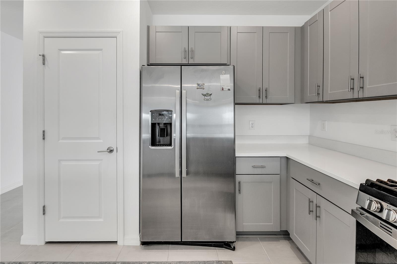 EAVES BEND @ ARTISAN LAKES - Residential Lease