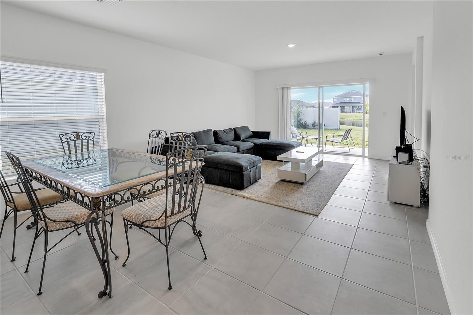 EAVES BEND @ ARTISAN LAKES - Residential Lease