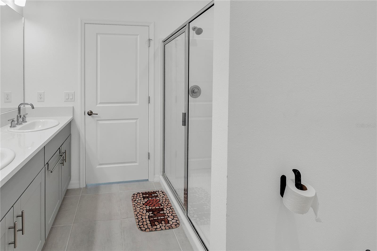 EAVES BEND @ ARTISAN LAKES - Residential Lease