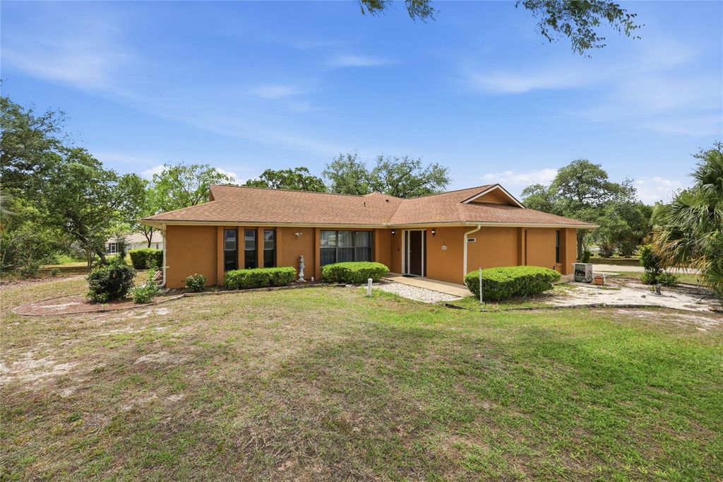 Photo of 16104 SW 48th Circle, Ocala, FL 34473 (MLS # GC539931)
