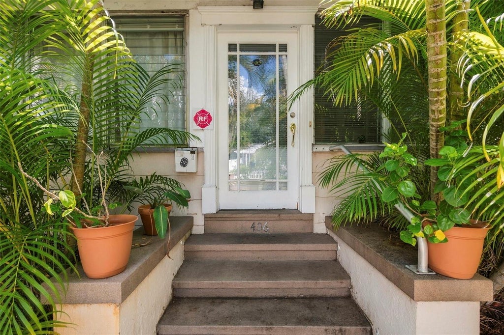 Photo of 406 10th Avenue NE, St Petersburg, FL 33701 (MLS # TB8549659)