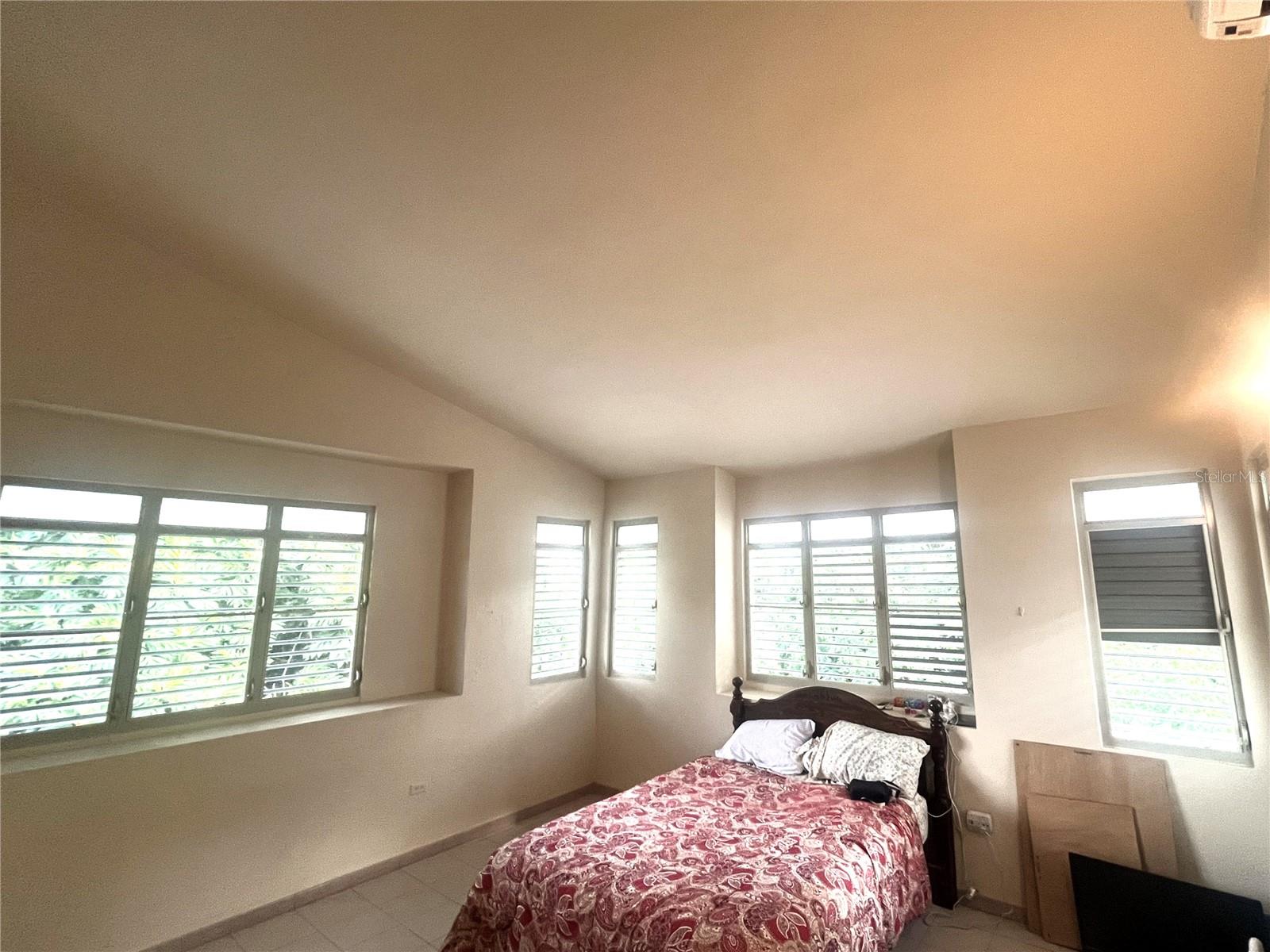 BARRIO TEJAS - Residential