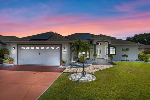 A home in LAKELAND