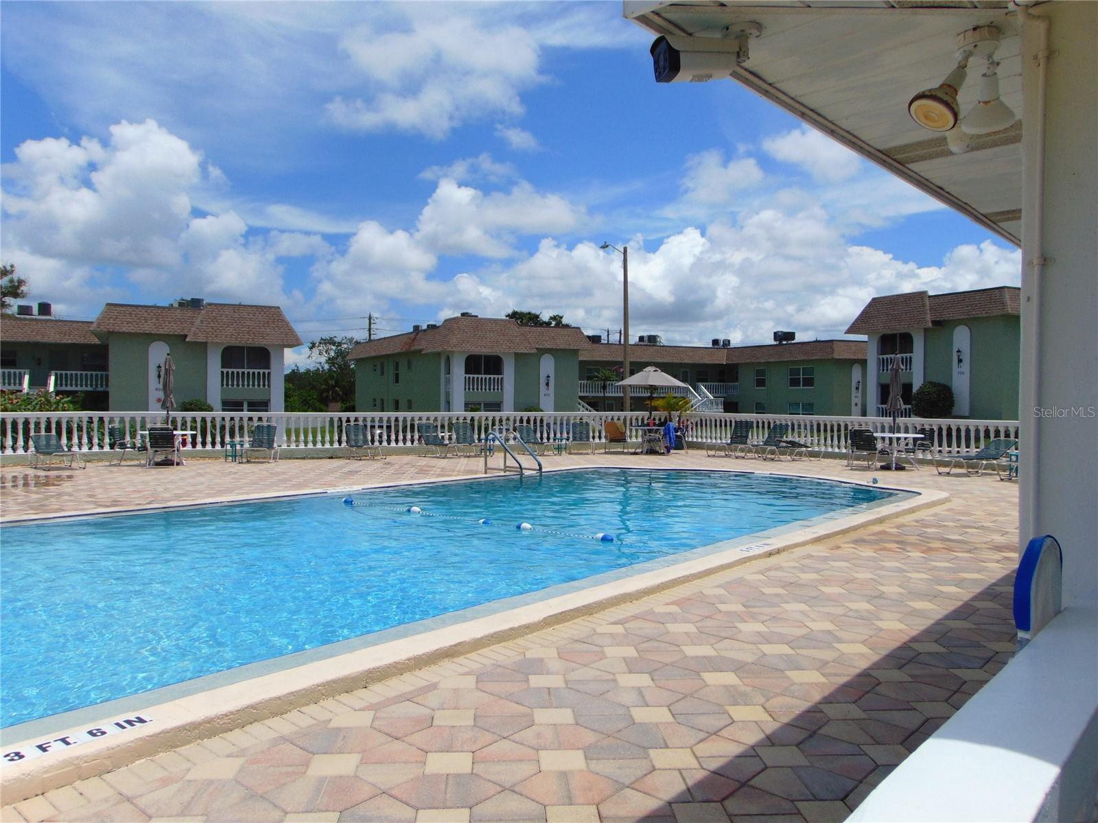 GREEN DOLPHIN PARK CONDO - Residential