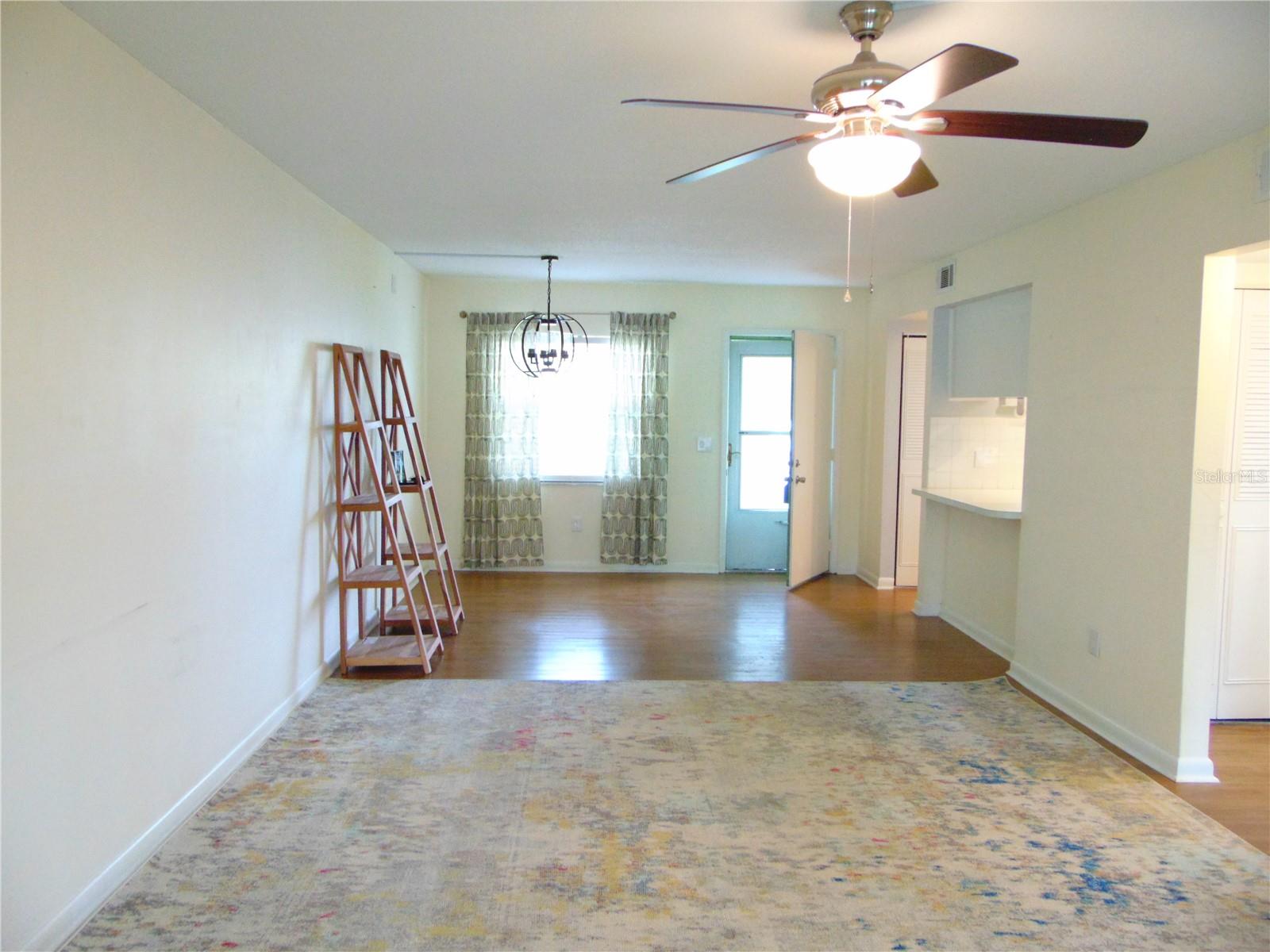 GREEN DOLPHIN PARK CONDO - Residential