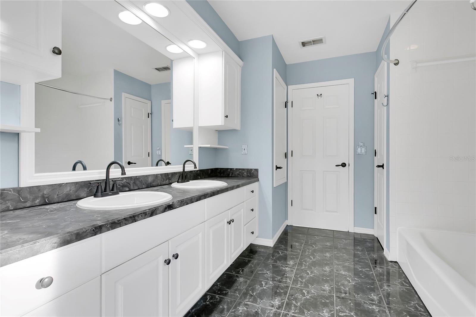 PEARL LAKE VILLAS REP - Residential