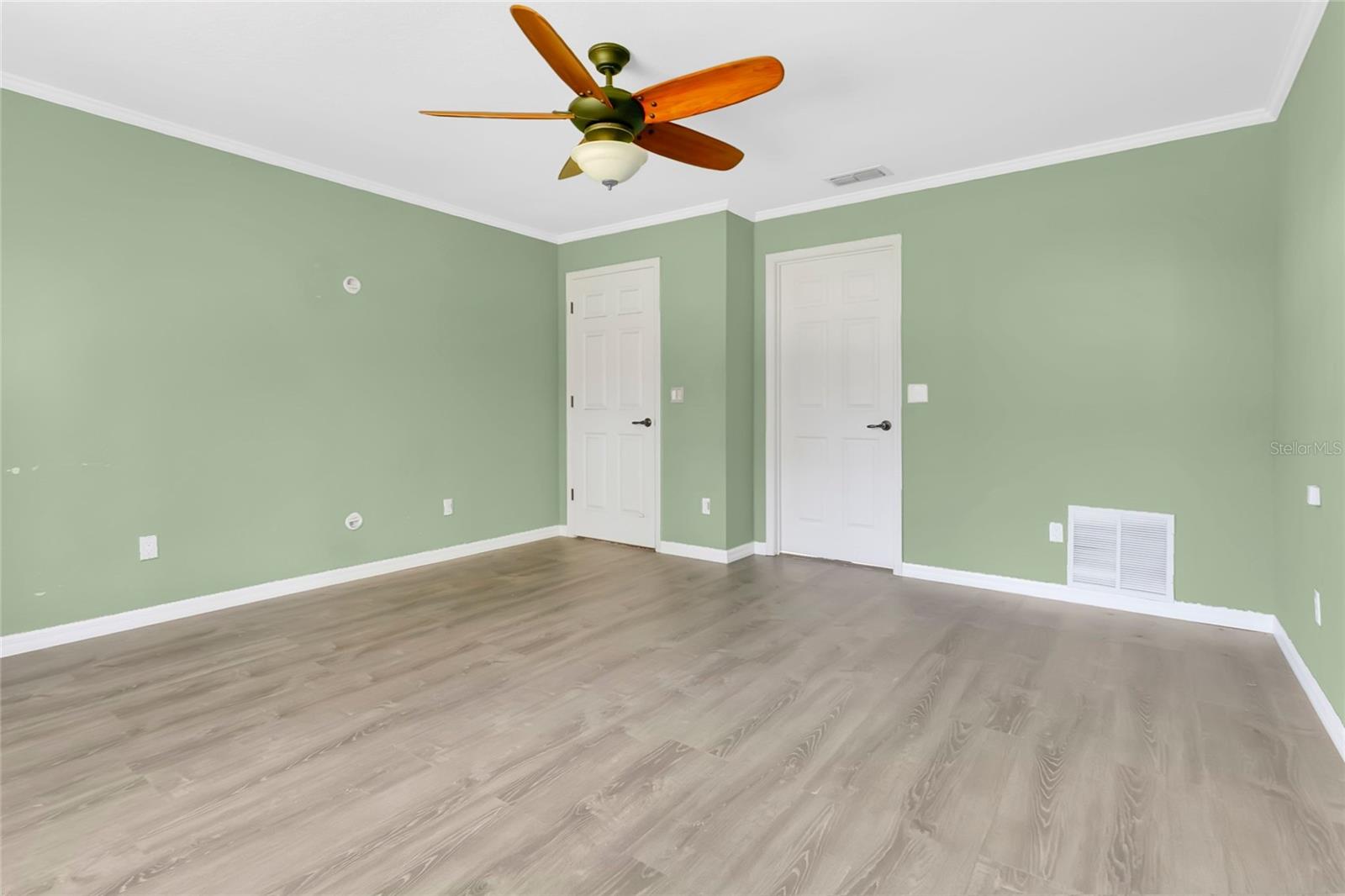 PEARL LAKE VILLAS REP - Residential