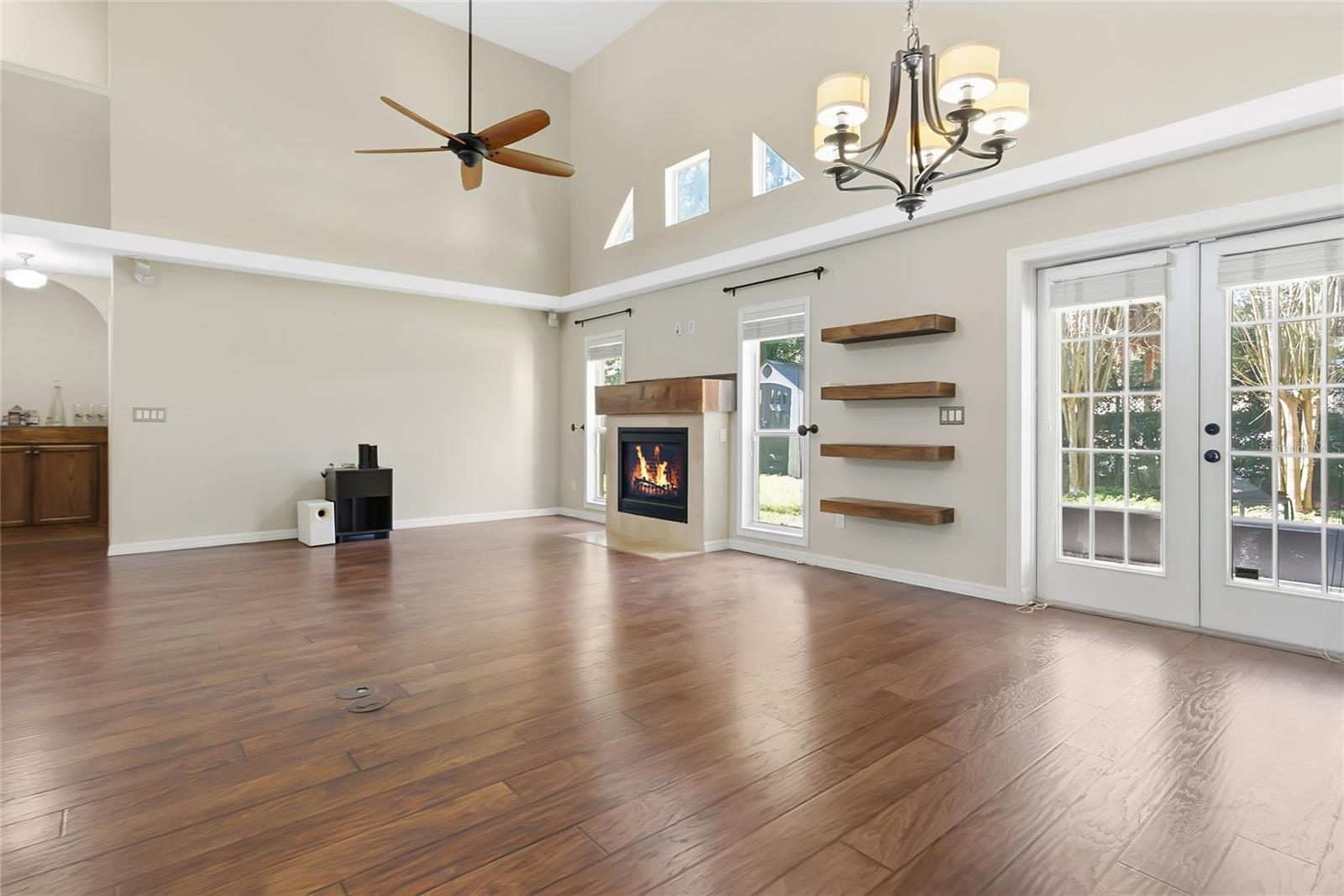 PEARL LAKE VILLAS REP - Residential