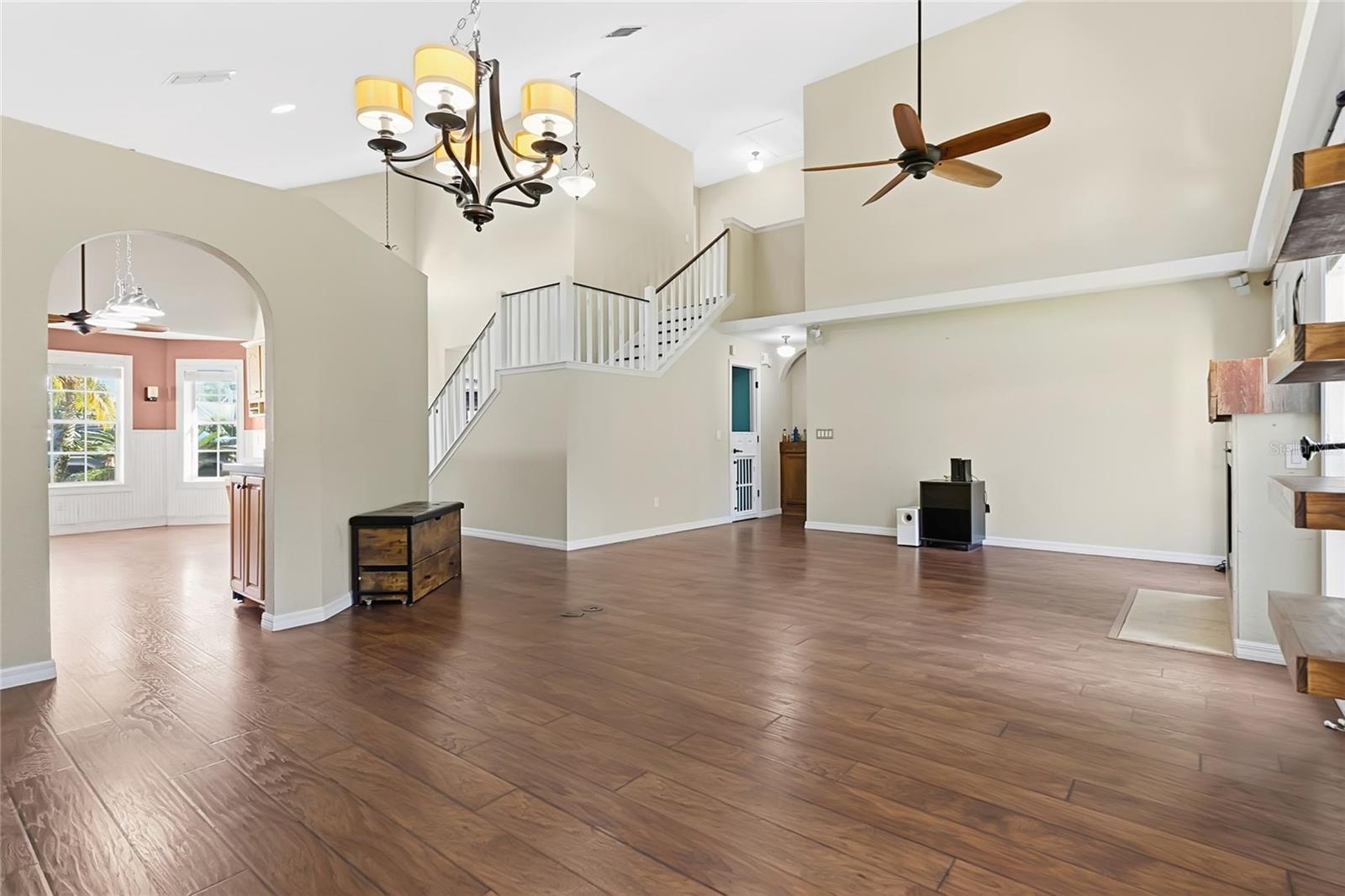 PEARL LAKE VILLAS REP - Residential