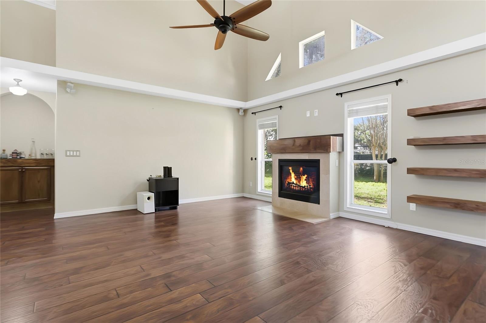 PEARL LAKE VILLAS REP - Residential