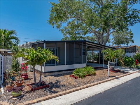 Photo of 6950 46th Avenue N #4, St Petersburg, FL 33709 (MLS # TB8373526)